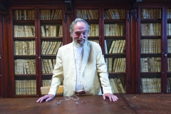 El presidente Marcenaro en la antigua biblioteca