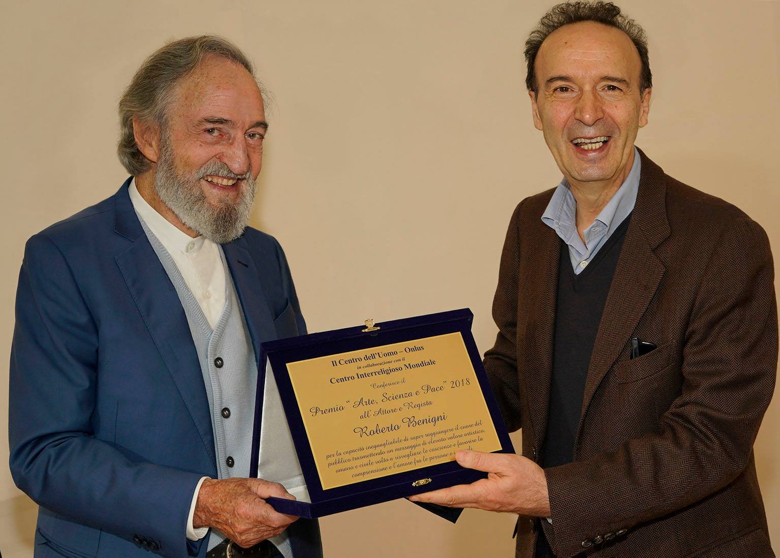 ROBERTO BENIGNI - PREMIO ARTE CIENCIA Y PAZ 2018
