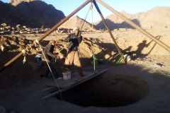 Las excavaciones de los pozos en Santa Caterina (Egipto, Sinaí)